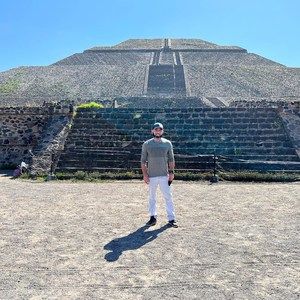 Meet your Posher, Javier